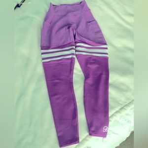 BOMBSHELL SCRUNCH THIGH-HIGHS w/ SIDE POCKETS!!

SOLID in PURPLE HAZE!